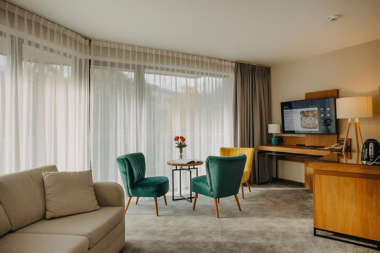 A room at Green Mountain Hotel